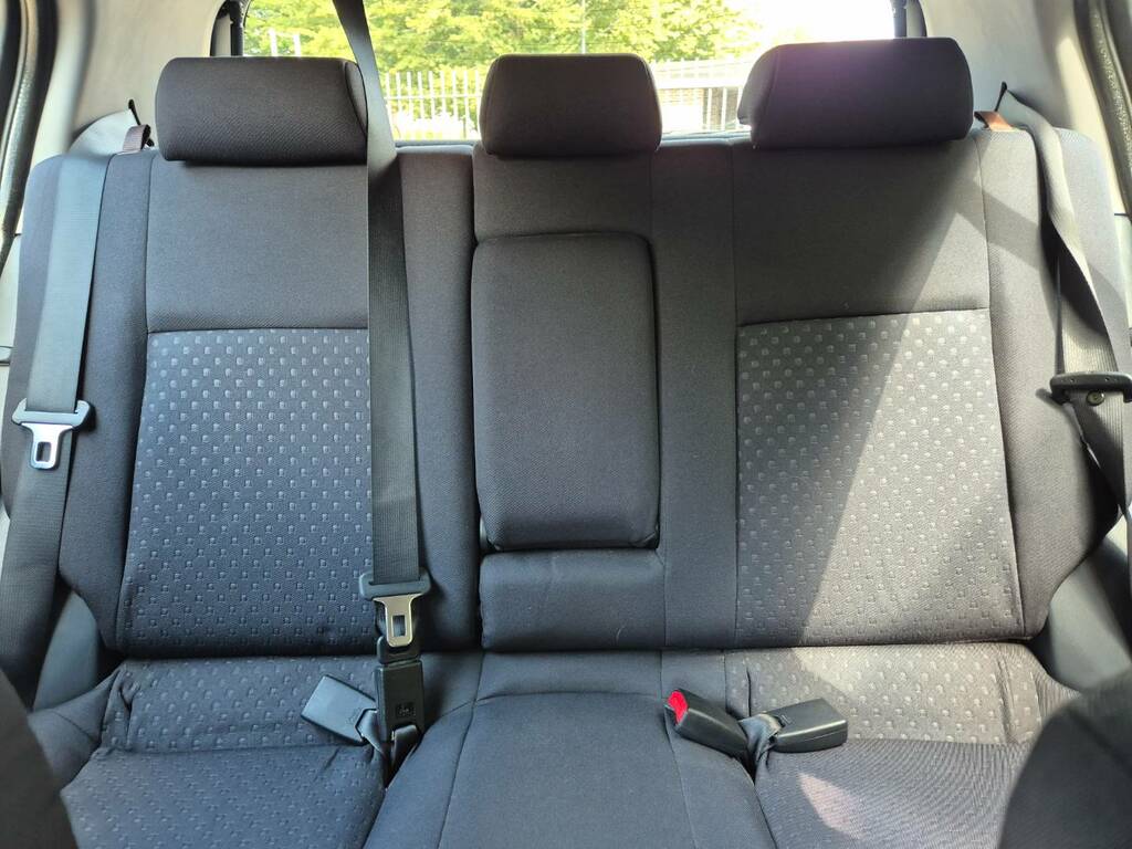 Nissan Almera Hatchback 1.5 S 200505 Blue #37