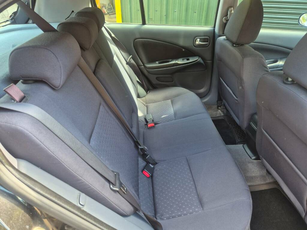 Nissan Almera Hatchback 1.5 S 200505 Blue #23