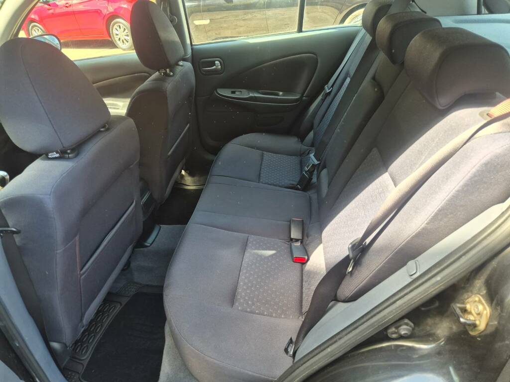 Nissan Almera Hatchback 1.5 S 200505 Blue #30