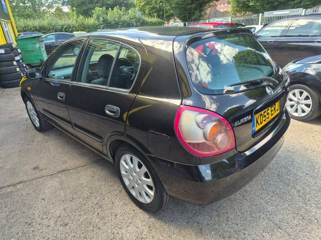 Nissan Almera Hatchback 1.5 S 200505 Blue #12