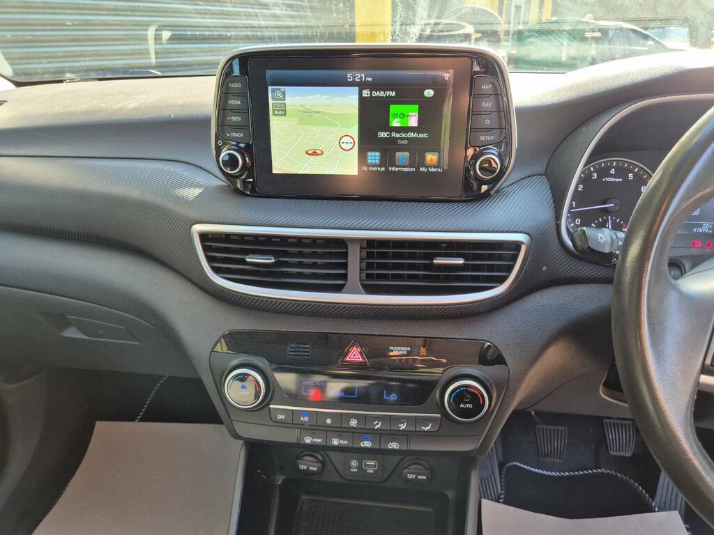 Hyundai Tucson 1.6 Gdi Se Nav Euro 6 S S White #23