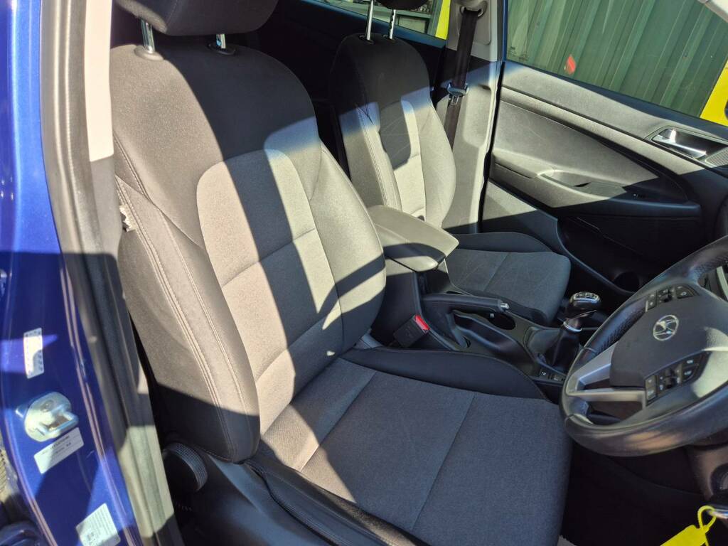 Hyundai Tucson 1.6 Gdi Se Nav Euro 6 S S White #15
