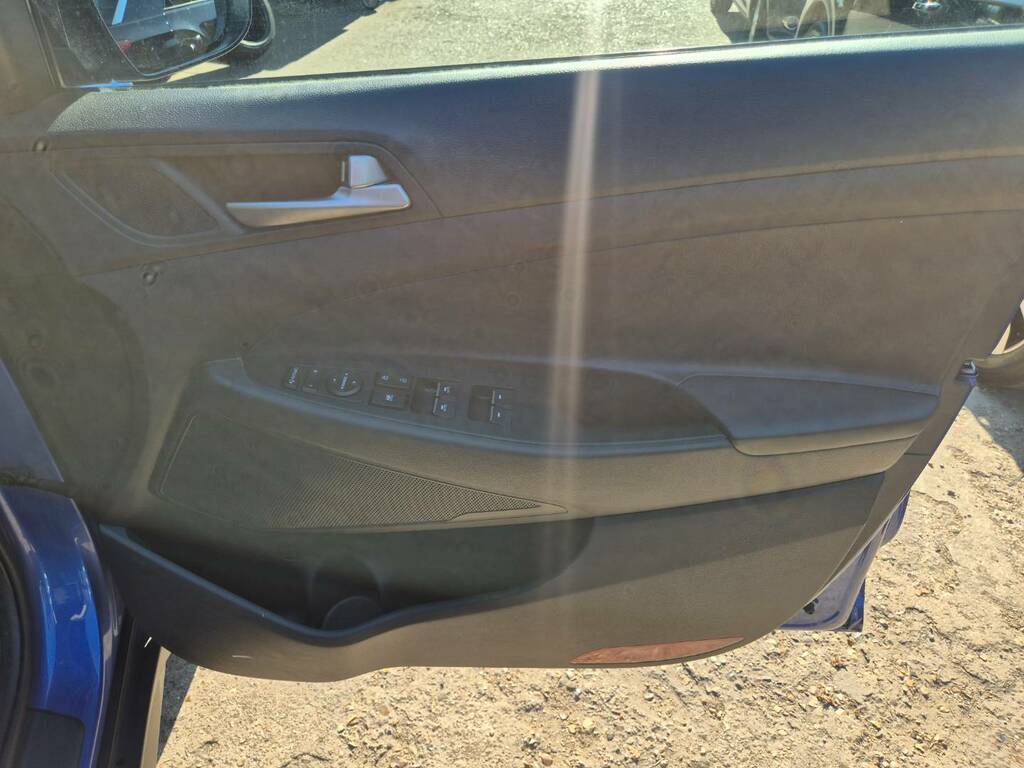 Hyundai Tucson 1.6 Gdi Se Nav Euro 6 S S White #16