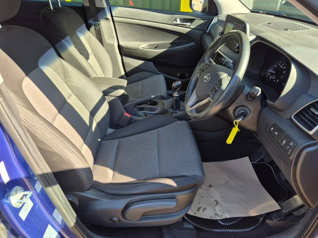 Hyundai Tucson 1.6 Gdi Se Nav Euro 6 S S White #14