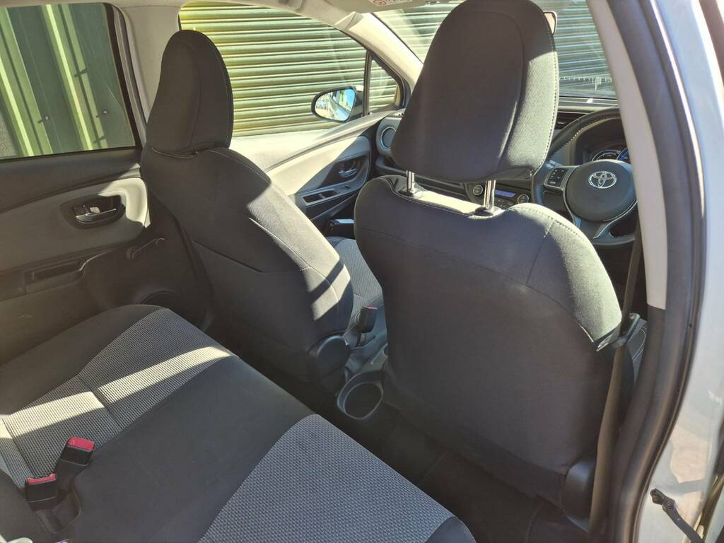 Toyota Yaris 1.33 Vvt-i Excel Silver #25