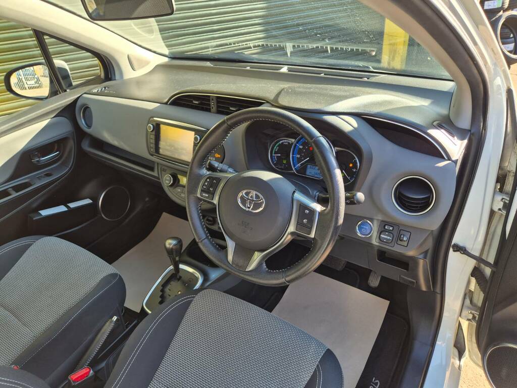 Toyota Yaris 1.33 Vvt-i Excel Silver #15