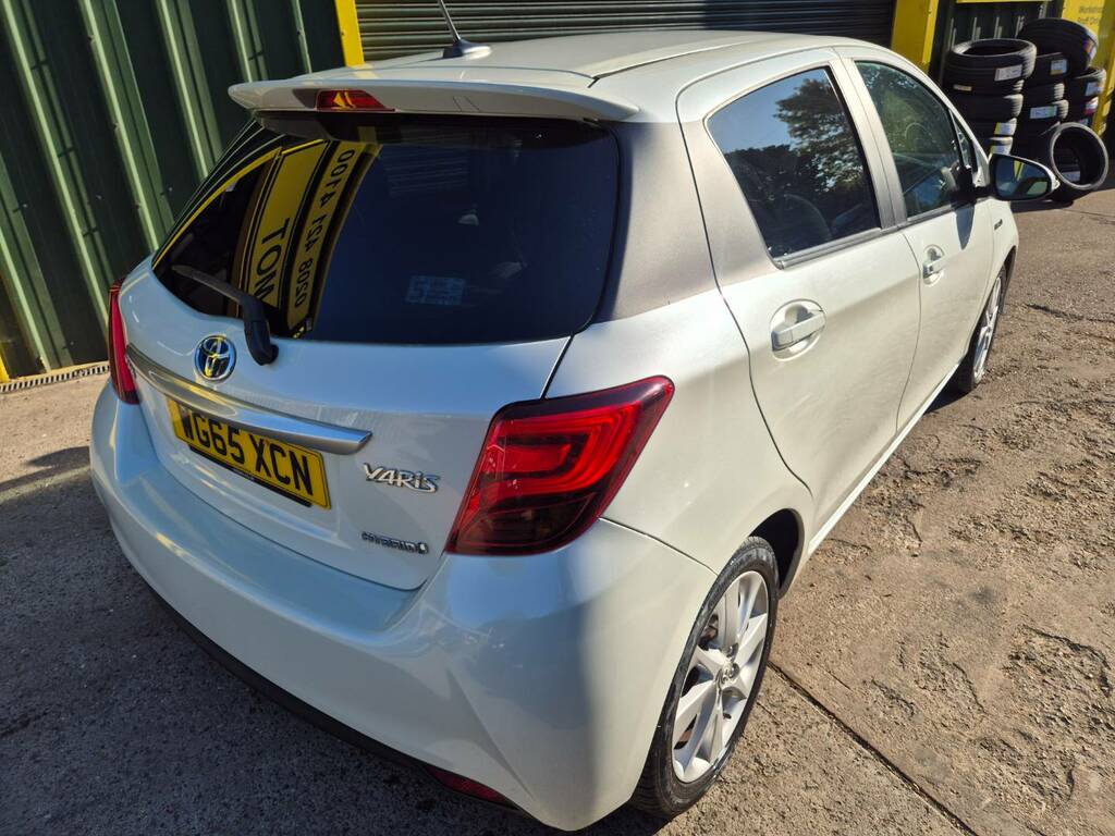 Toyota Yaris 1.33 Vvt-i Excel Silver #7