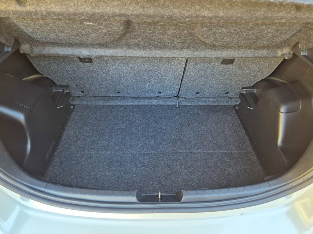 Toyota Yaris 1.33 Vvt-i Excel Silver #29