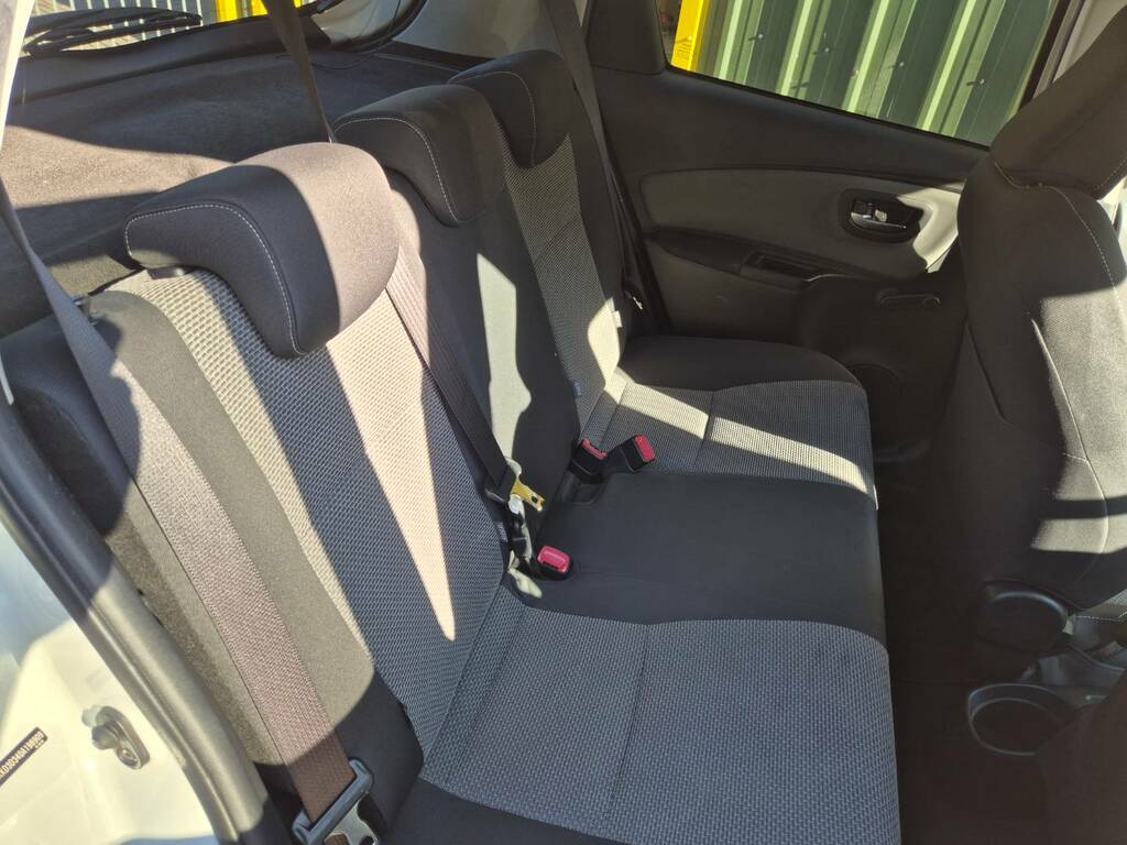 Toyota Yaris 1.33 Vvt-i Excel Silver #26