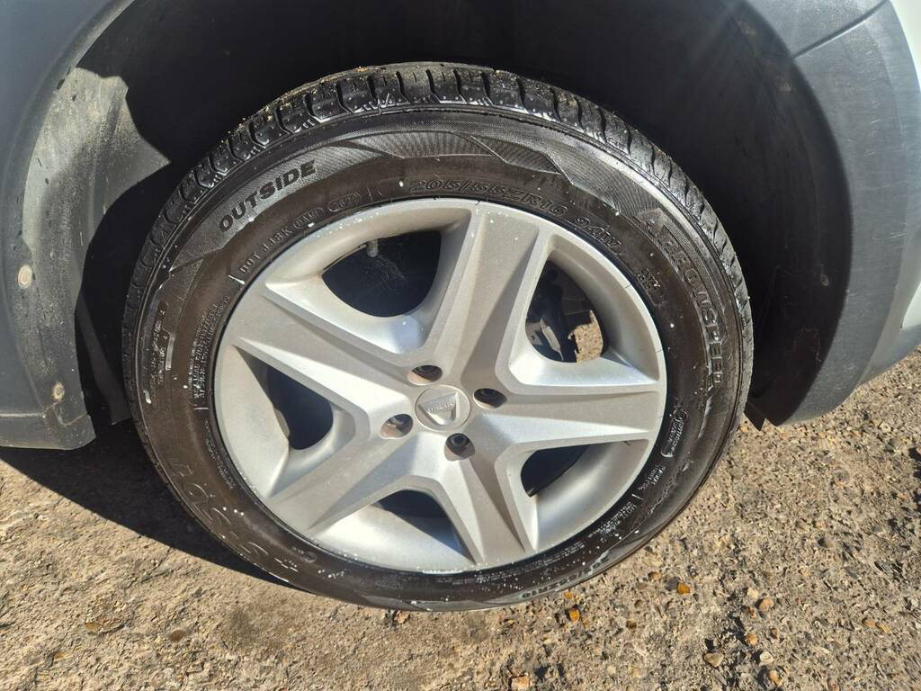 Dacia Sandero Stepway 0.9 Tce Laureate Start Stop White #4