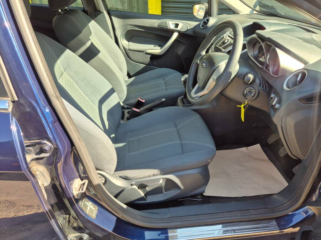 Ford Fiesta 2011 1.4 Zetec Hatchback 133 G Silver #15