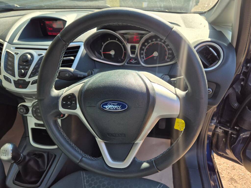 Ford Fiesta 2011 1.4 Zetec Hatchback 133 G Silver #19