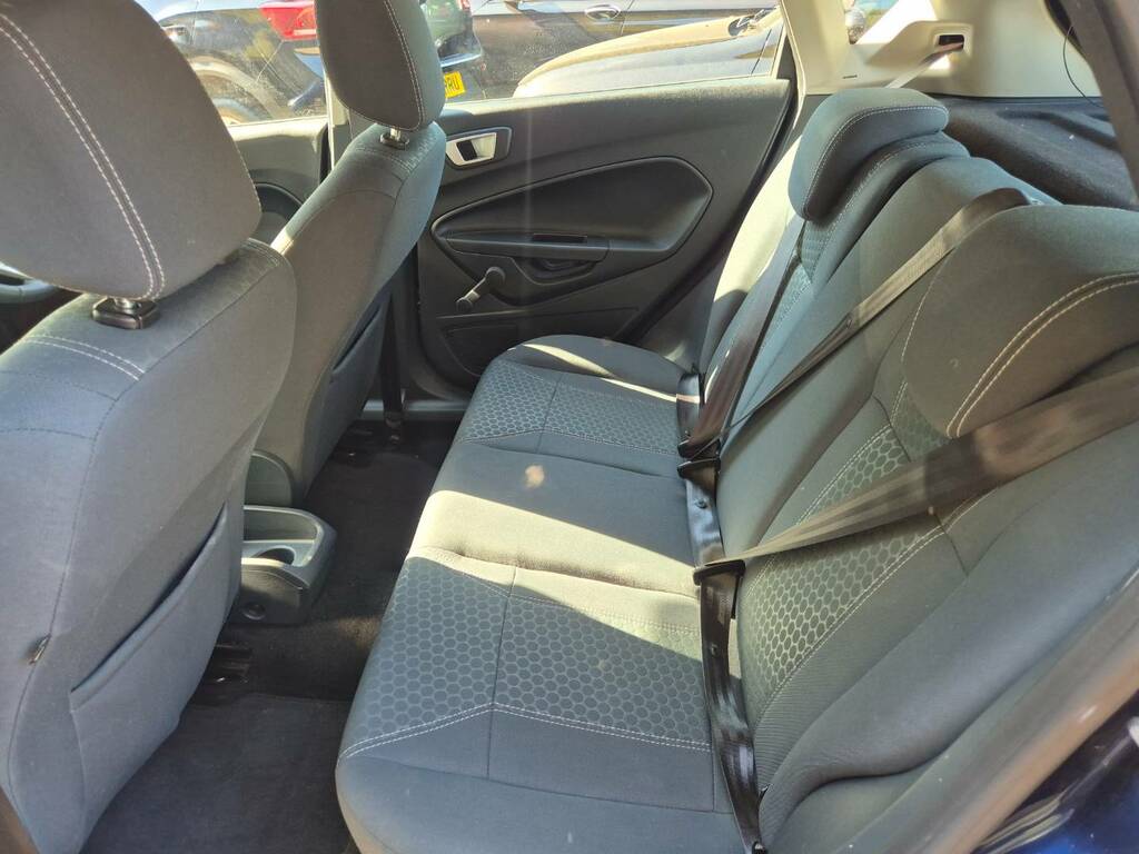 Ford Fiesta 2011 1.4 Zetec Hatchback 133 G Silver #29