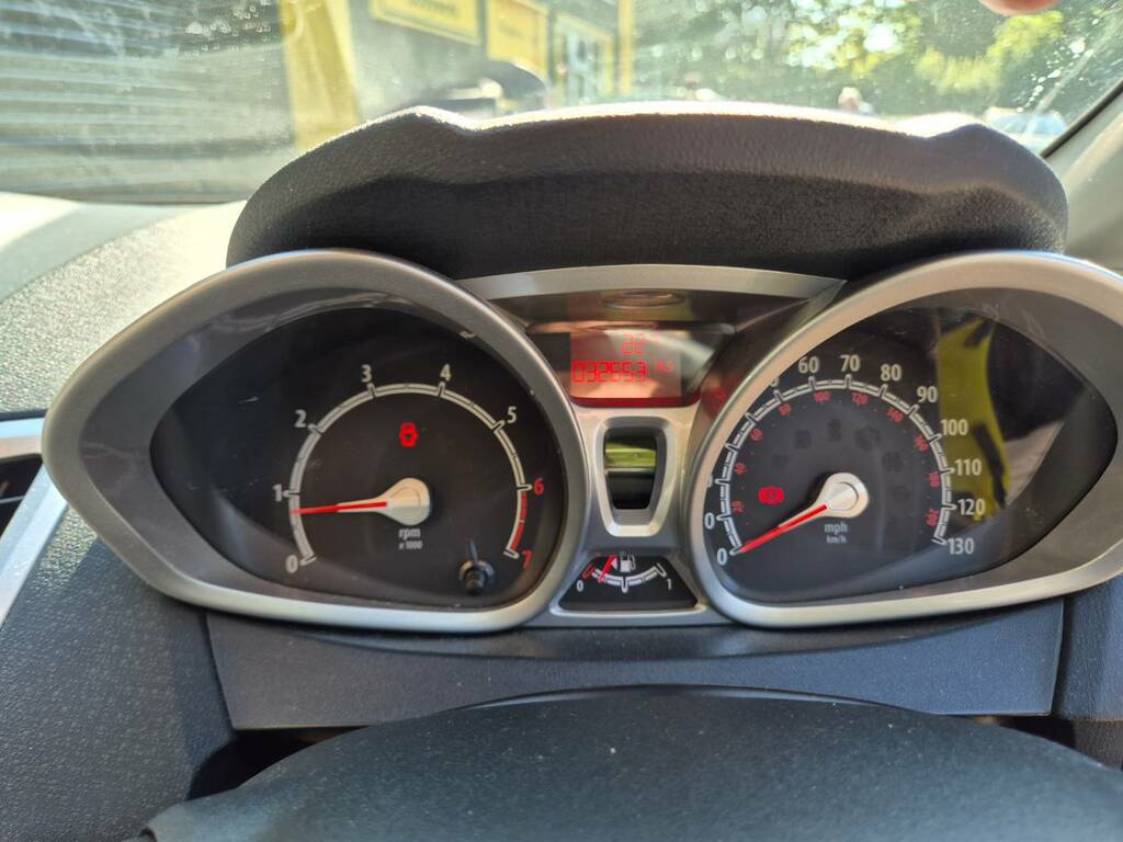 Ford Fiesta 2011 1.4 Zetec Hatchback 133 G Silver #20