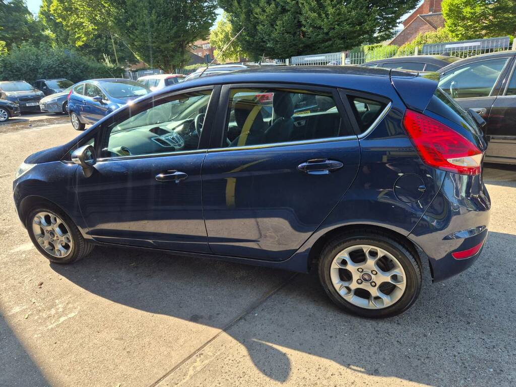 Ford Fiesta 2011 1.4 Zetec Hatchback 133 G Silver #12