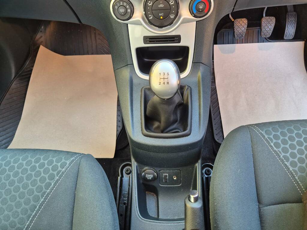 Ford Fiesta 1.25 Zetec Hatchback 129 Gkm 8 Black #22