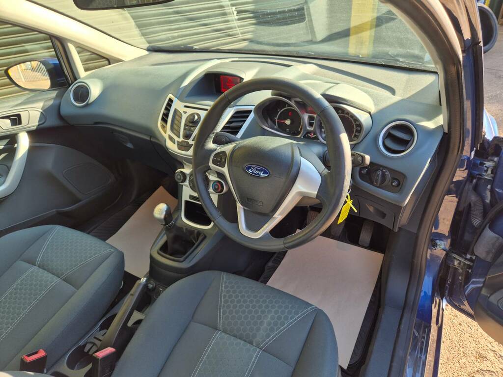 Ford Fiesta 1.25 Zetec Hatchback 129 Gkm 8 Black #15