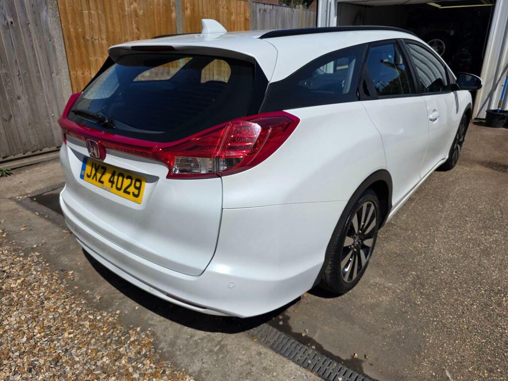 Honda Civic 1.8 I-vtec Se Plus Tourer Euro 6 Navi White #3