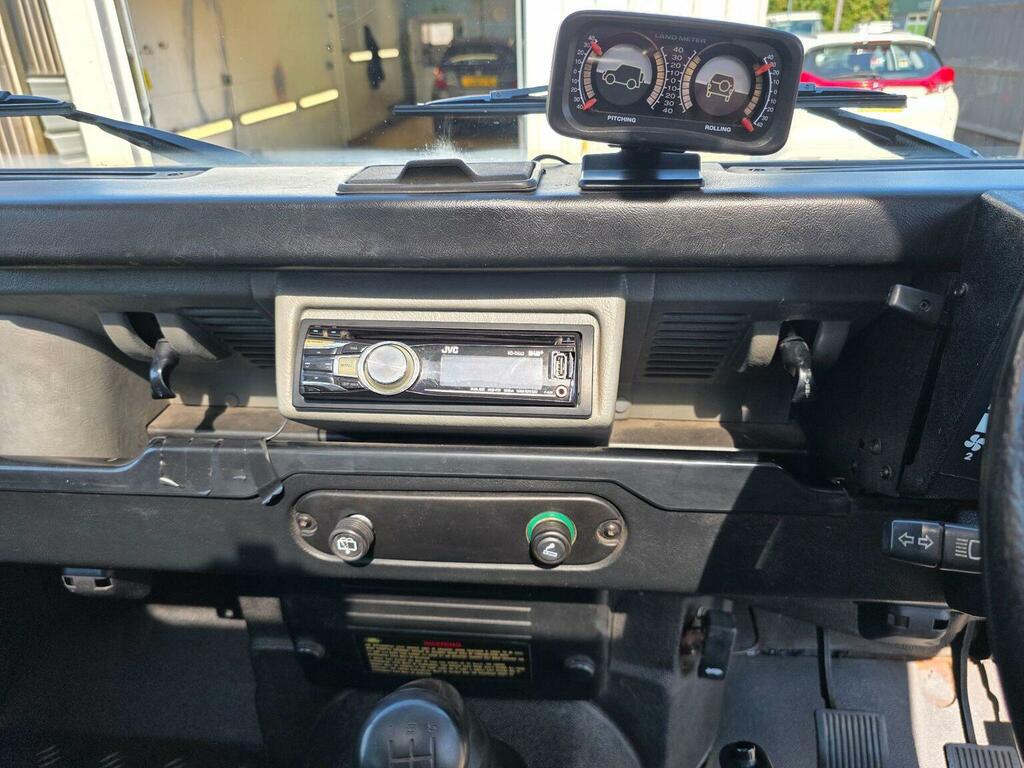 Land Rover Defender 90 Mpv Green #19