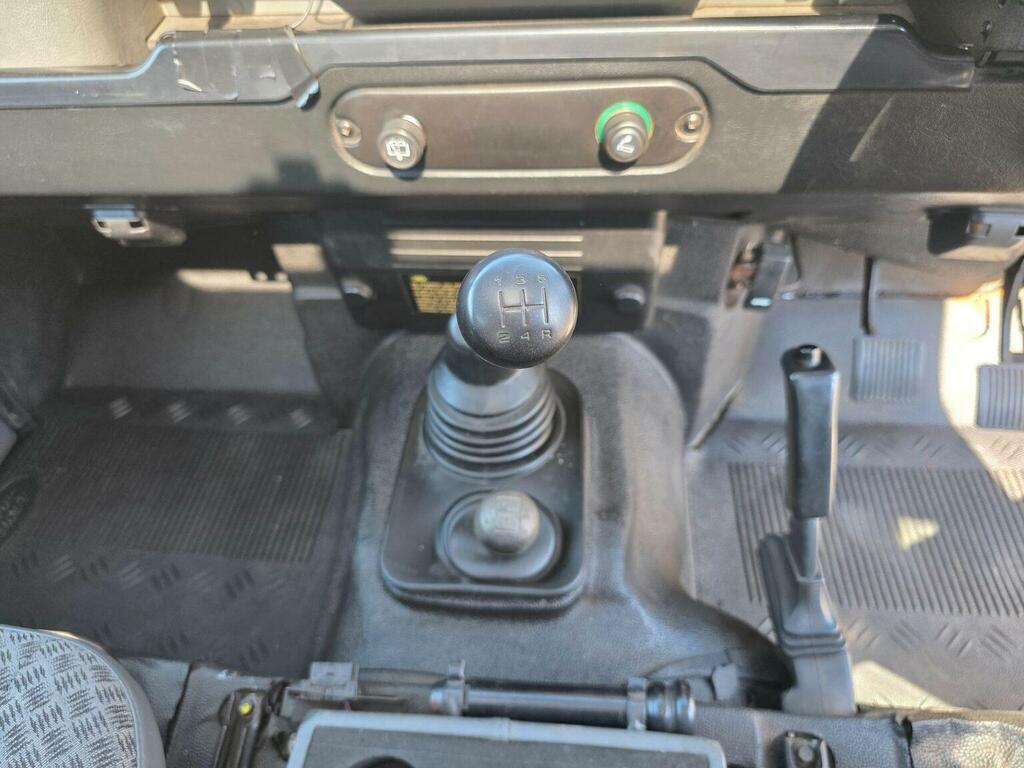 Land Rover Defender 90 Mpv Green #20