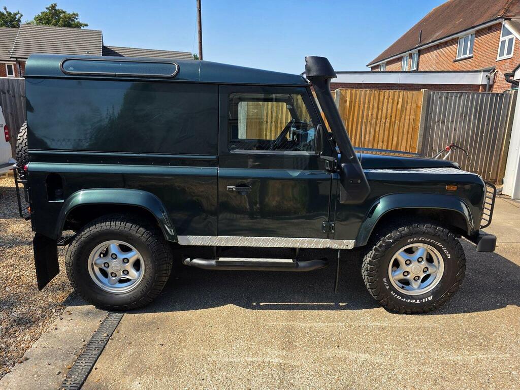 Land Rover Defender 90 2.5 Td5 Hard Top Suv Swb Green #2
