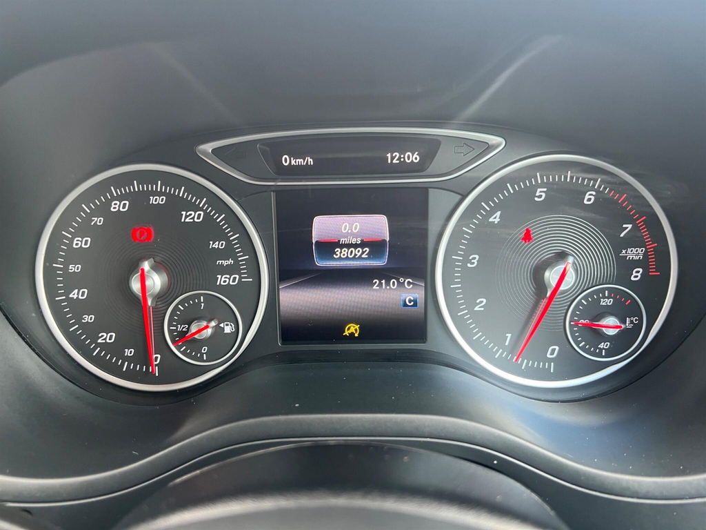 Mercedes-Benz B Class 2.1L B 200 D Amg Line Premium 134 Bhp Silver #24