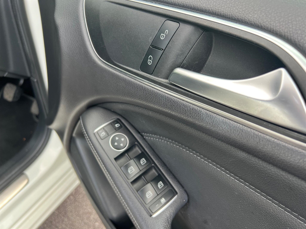 Mercedes-Benz B Class 2.1L B 200 D Amg Line Premium 134 Bhp Silver #19