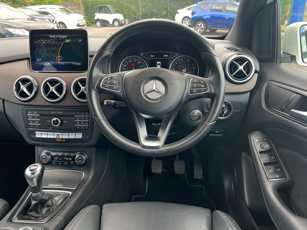 Mercedes-Benz B Class 2.1L B 200 D Amg Line Premium 134 Bhp Silver #17