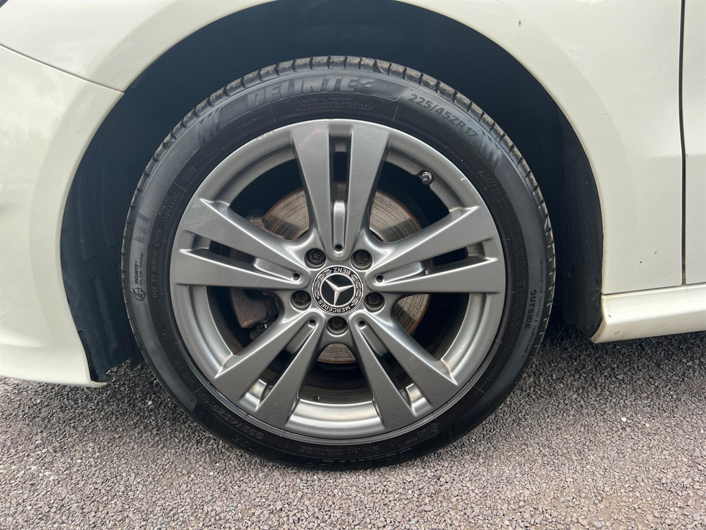 Mercedes-Benz B Class 2.1L B 200 D Amg Line Premium 134 Bhp Silver #14