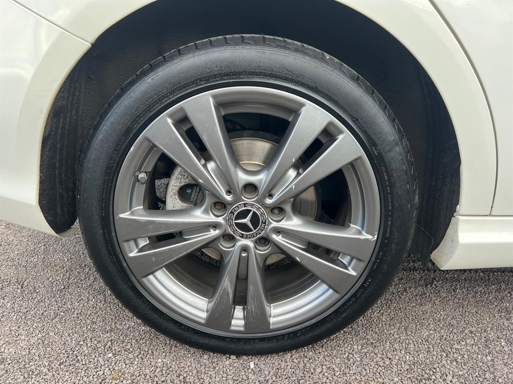 Mercedes-Benz B Class 2.1L B 200 D Amg Line Premium 134 Bhp Silver #12