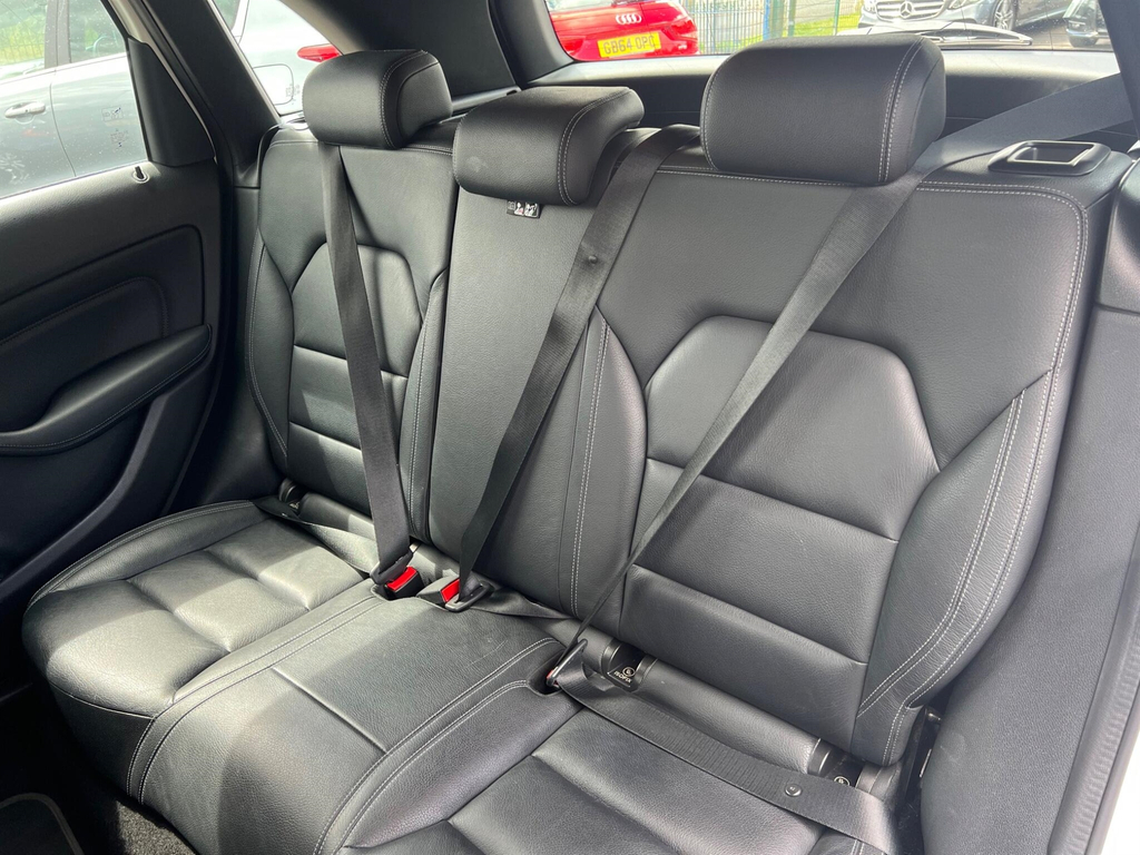 Mercedes-Benz B Class 2.1L B 200 D Amg Line Premium 134 Bhp Silver #33