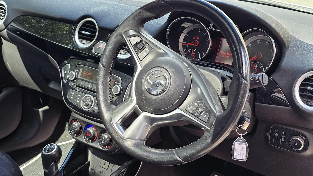 Vauxhall Adam 1.2 16V Glam Euro 5 M27LYJ #5