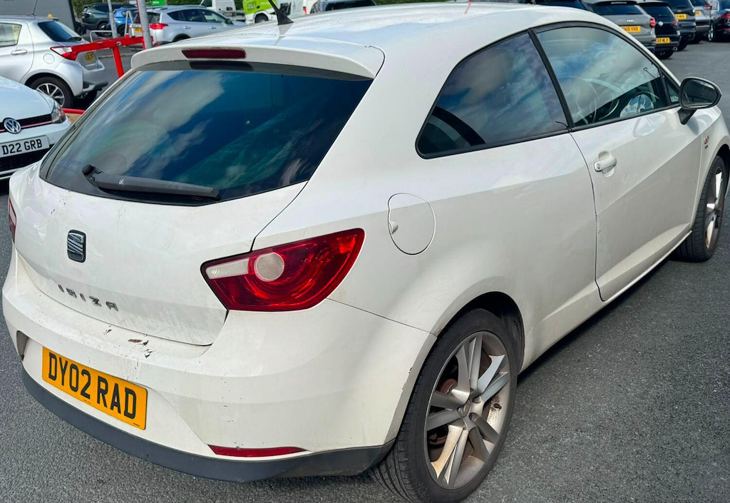 Seat Ibiza 1.4 16V Good Stuff Euro 5 Red #4