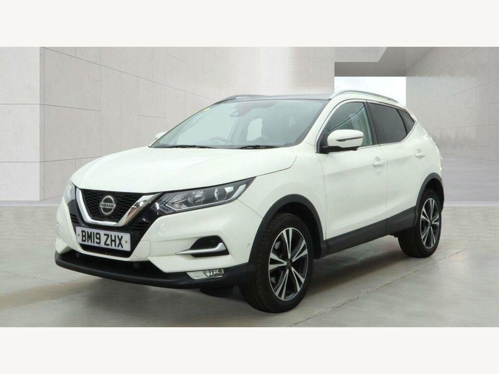 Nissan Qashqai Dig-t N-connecta Euro 6 Ss White
