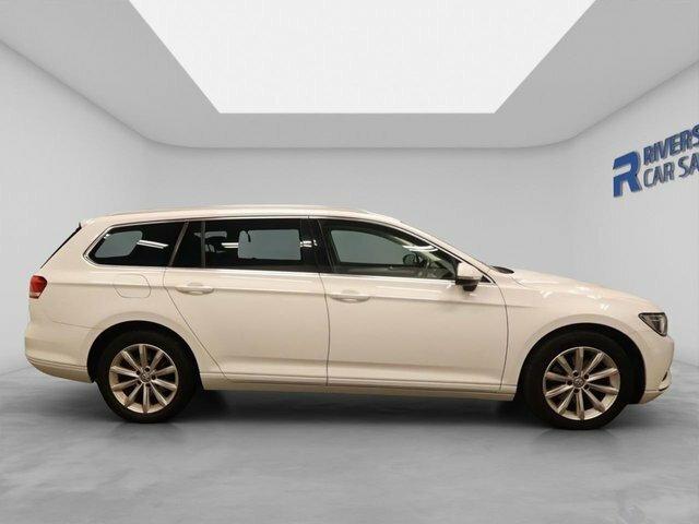 Volkswagen Passat 2016 2.0 Tdi Bluemotion Tech Se Business Estate MA66NWV White #3