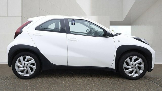 Toyota Aygo X 2023 1.0 Vvt-i Pure Hatchback X-shift E White #5