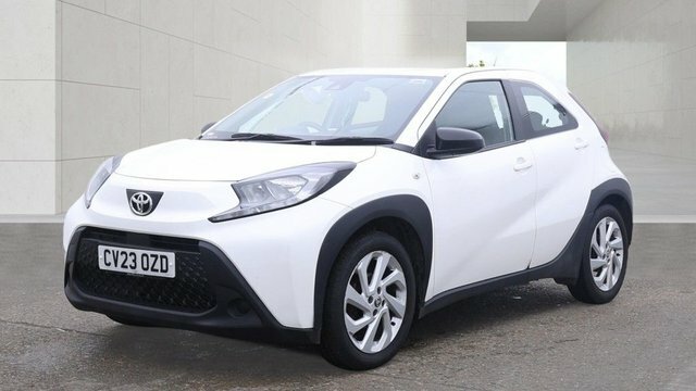 Toyota Aygo X 2023 1.0 Vvt-i Pure Hatchback X-shift E White #2