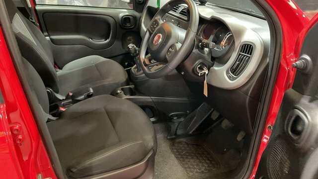 Fiat Panda Twin Air Cross 5-Door Green #9