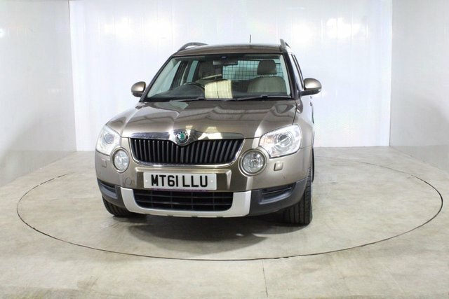 Skoda Yeti 2012 2.0 Tdi Elegance Suv Dsg 4Wd Euro Brown #4
