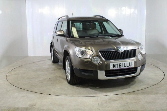Skoda Yeti 2012 2.0 Tdi Elegance Suv Dsg 4Wd Euro Brown #3