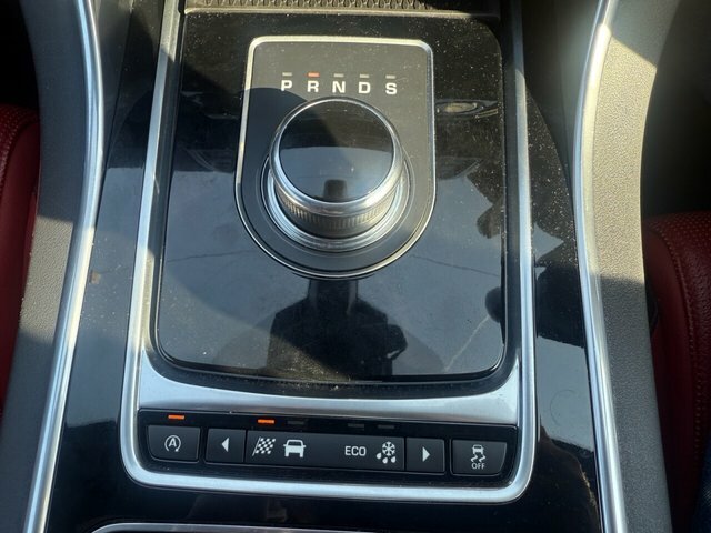 Jaguar XE 2.0 R-sport Meridian Sound Red #22