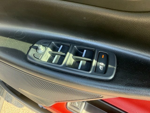 Jaguar XE 2.0 R-sport Meridian Sound Red #11