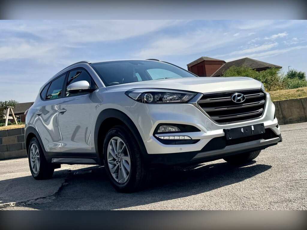 Hyundai Tucson 1.7 Crdi Blue Drive Premium Euro 6 Ss Silver