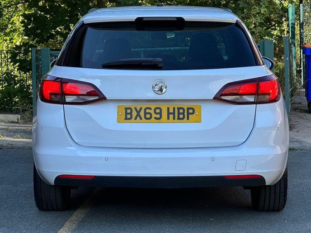 Vauxhall Astra 1.6 Cdti Blueinjection Sri Nav Sports Tourer White #5