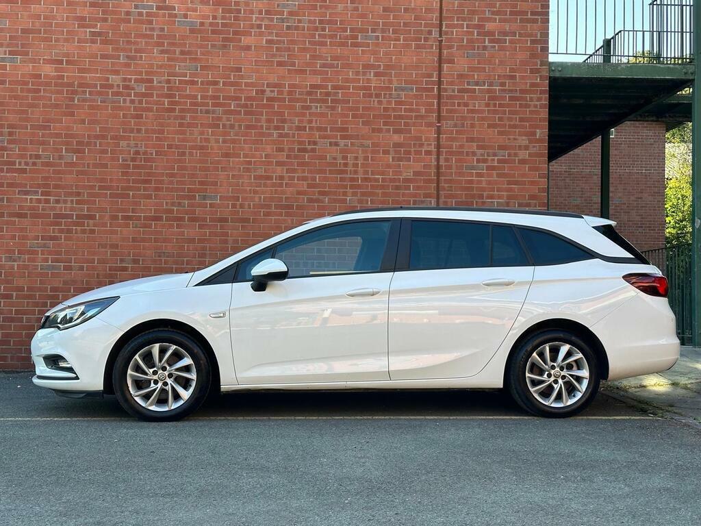 Vauxhall Astra 1.6 Cdti Blueinjection Sri Nav Sports Tourer White #2