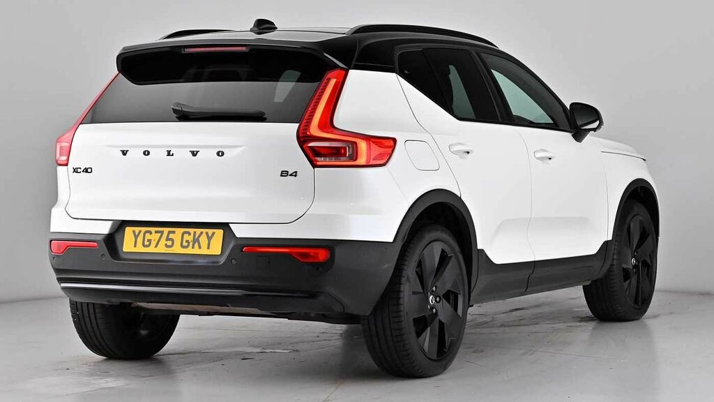 Volvo XC40 Black Edition Ultra, B4 Mild Hybrid, YG75GKY White #6