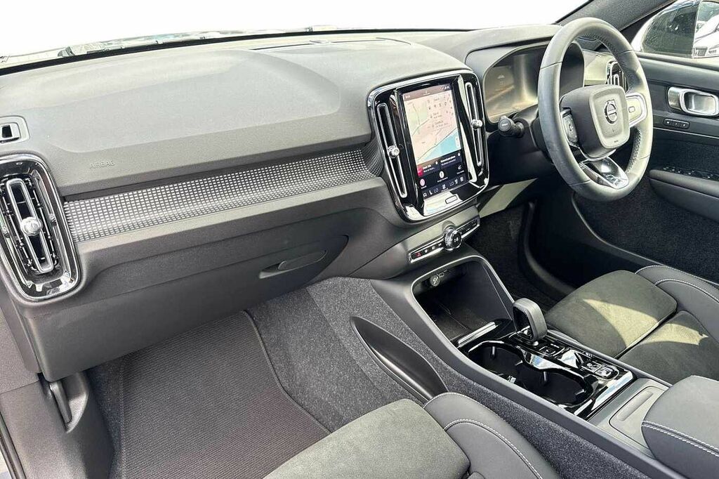 Volvo XC40 Plus, B4 Awd Mild Hybrid, Dark CK23LXX Grey #3