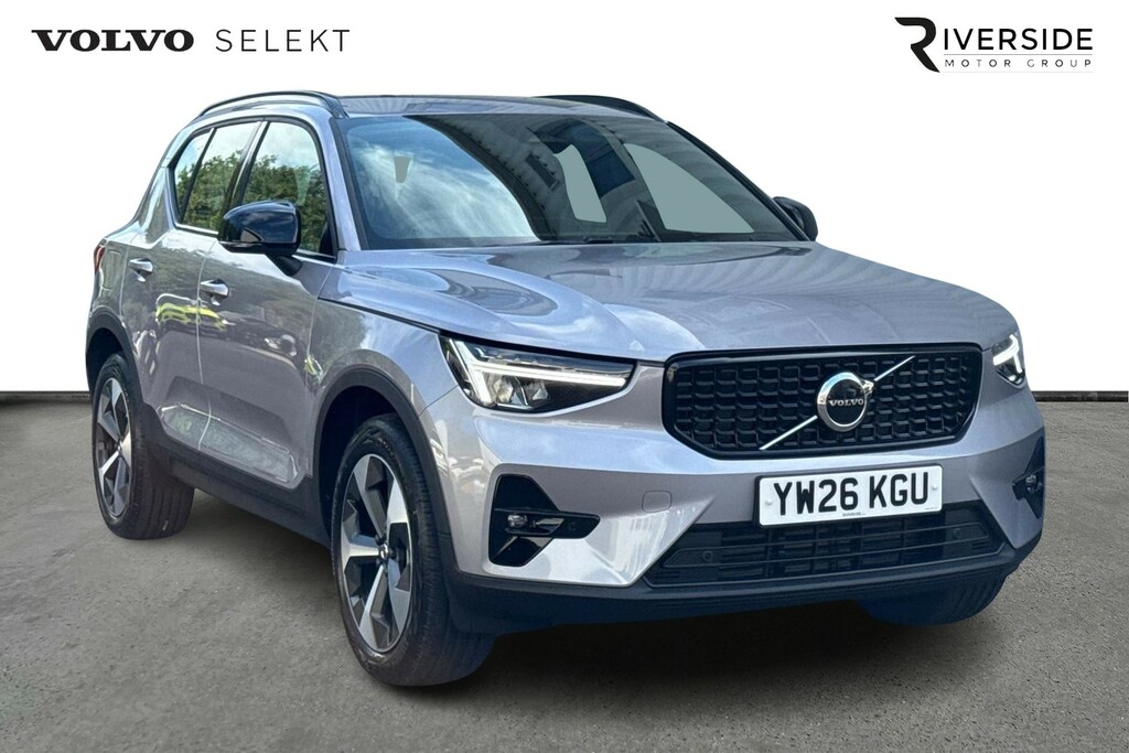 Volvo XC40 Plus, B3 Mild Hybrid, Dark Delivery Mileag Silver