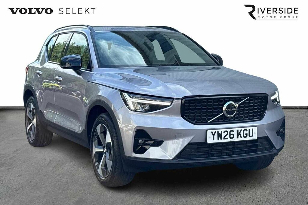Volvo XC40 Plus, B3 Mild Hybrid, Dark Delivery Mileag YW26KGU Silver #2