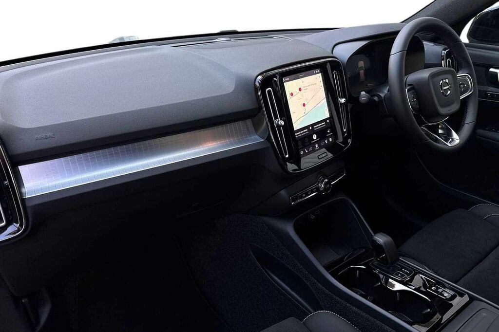 Volvo XC40 Plus, B3 Mild Hybrid, Dark Delivery Mileag YW26DWP Grey #4